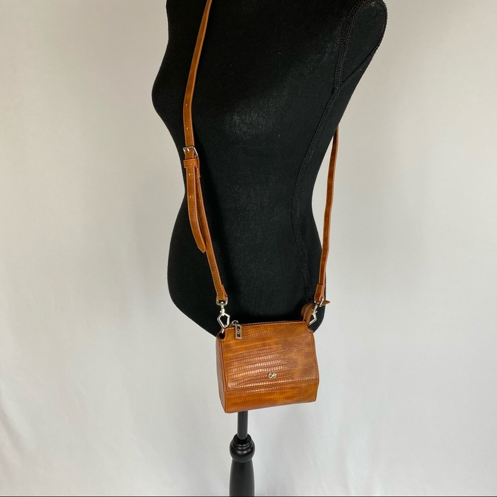 Like new CLOE crossbody bag